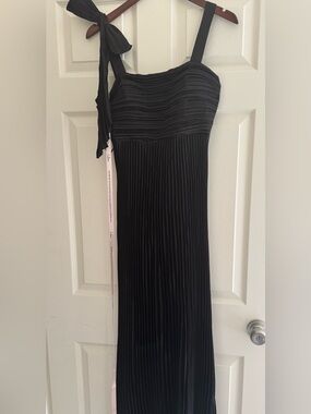 Brand new!! Lulus dress